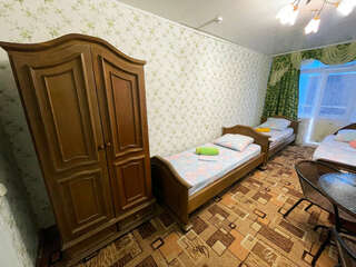 Гостиница Камена Анапа Комфорт Семейный 4-х местный с балконом-4