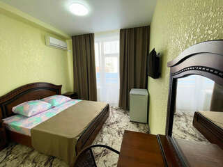 Гостиница Камена Анапа Люкс 2-х местный с балконом-2